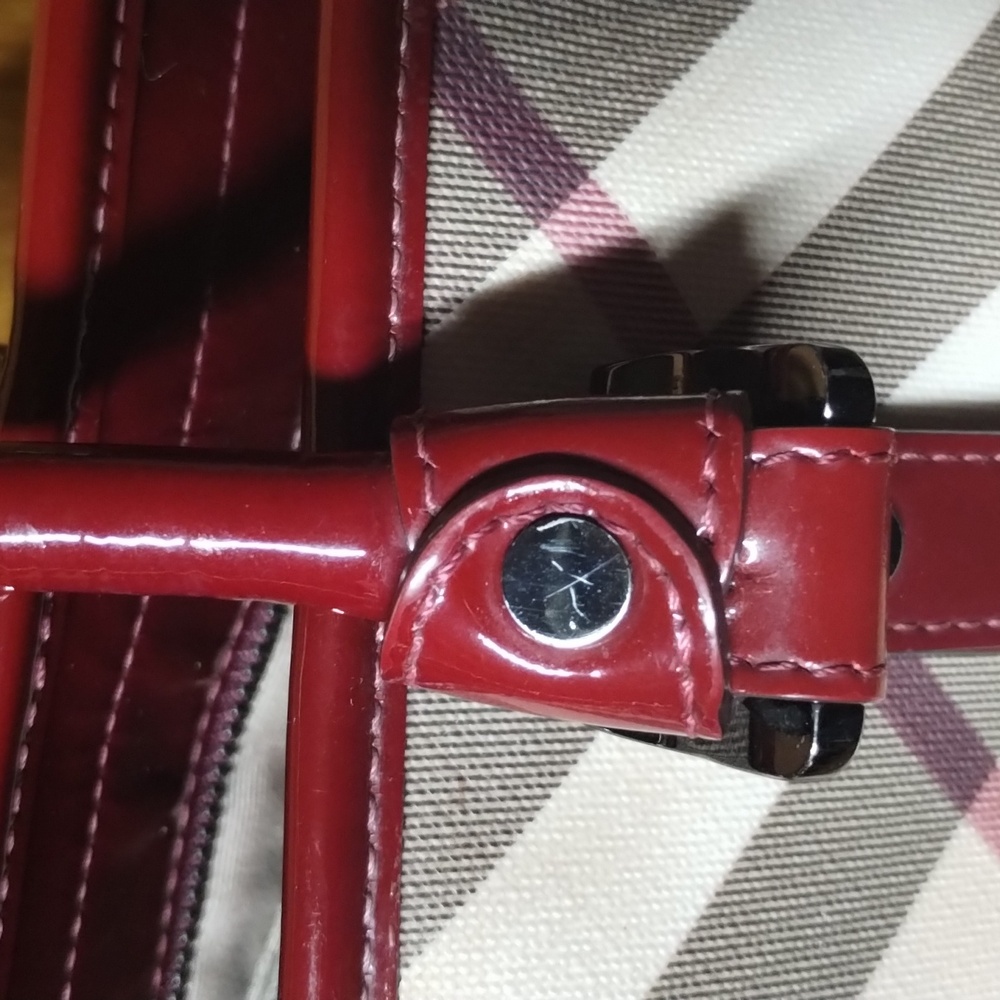 Burberry Denham Plaid Tote EUC - Picture 14 of 15